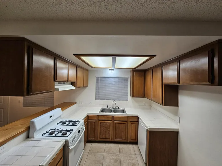 13058 Yakima Rd #C — Photo 2