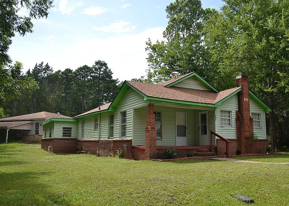 1st image of 1008 Sanford St
