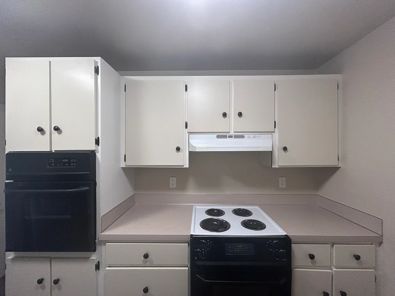 3 bed, 1659 sqft, $3,450 — Photo 4