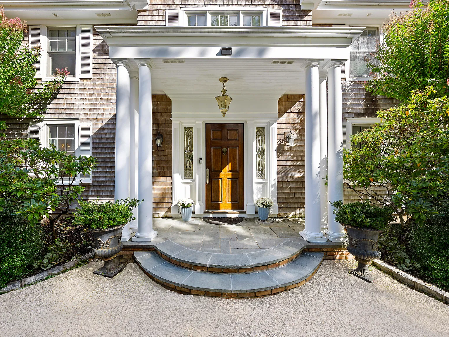 Exceptional Southampton Village Rental — Photo 3