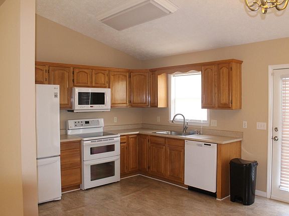5th image of 106 Sunrise Meadows Ct