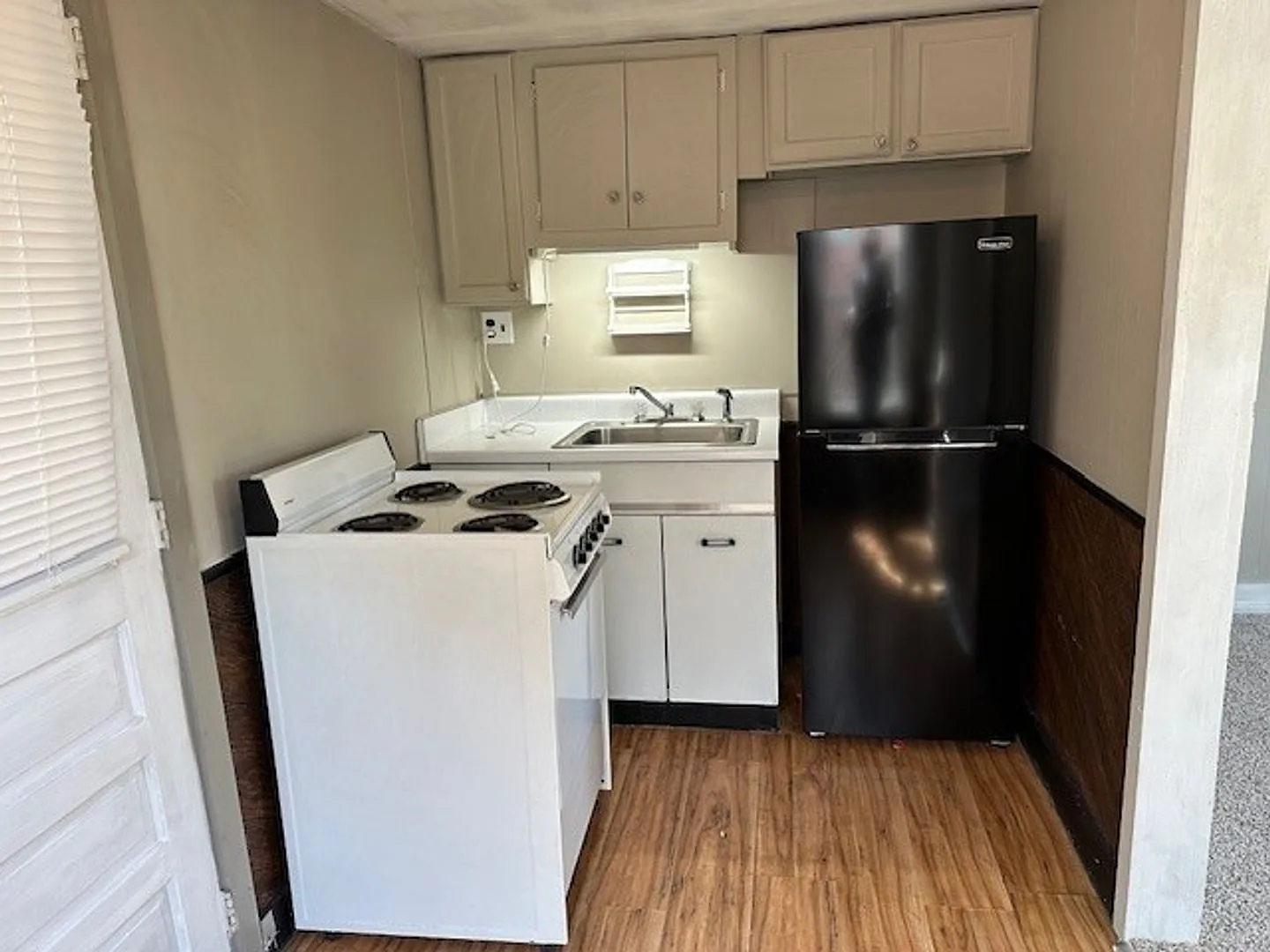 1 Bedroom 1 Bathroom 2nd fl Apartment For Rent In Millersburg School District For Rent — Photo 3
