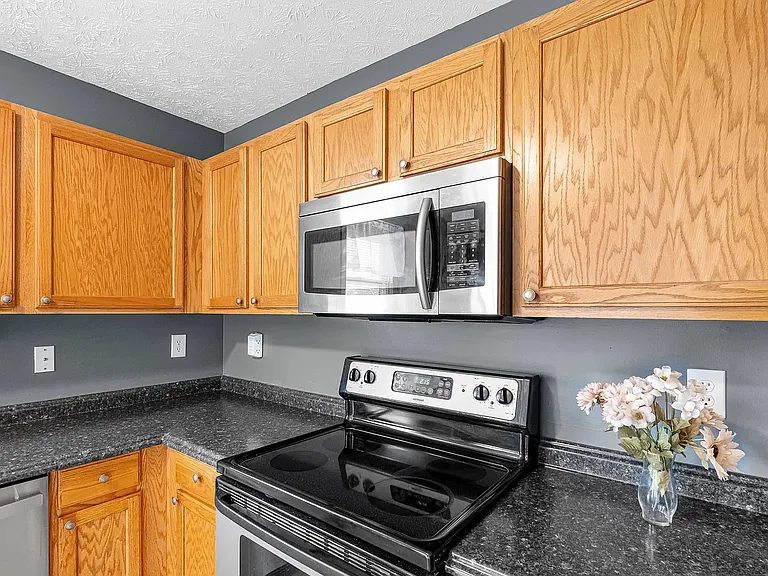 6640 Calm River Way — Photo 10