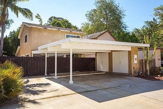 2nd image of 10622 Esmeraldas Dr