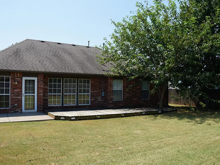 Spacious backyard