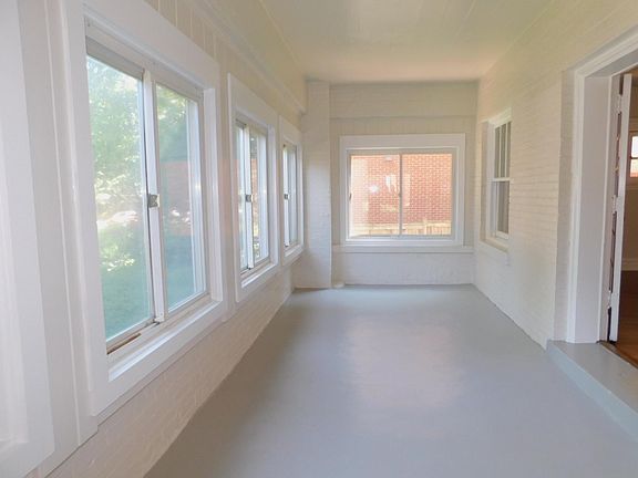 4th image of 820 Hinman Ave APT 1