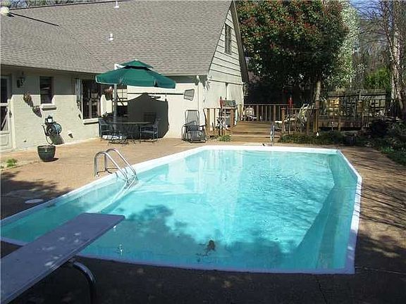 4th image of 5923 Spruce Hollow Cv