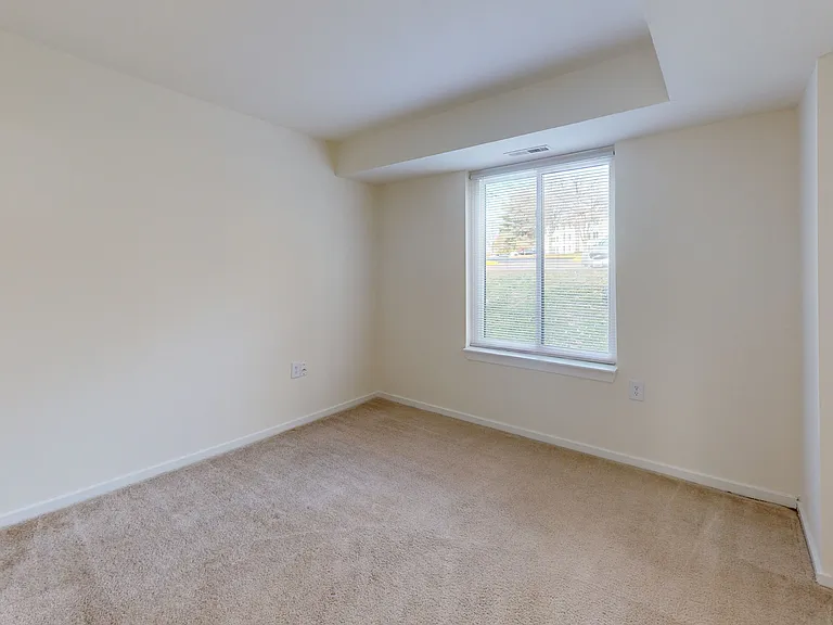 Seneca Place — Photo 66