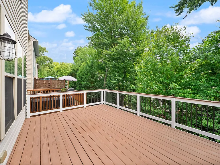 1431 Occoquan Heights Ct — Photo 14