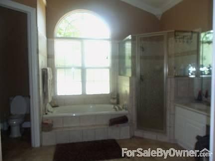 Master Bathroom with jacuzzi tub