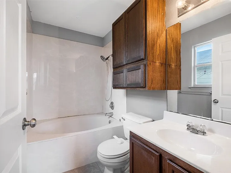 5813 Angel Dr — Photo 18