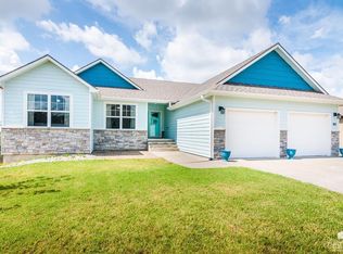 109 Prairie Meadow Rd, Saint George, KS 66535