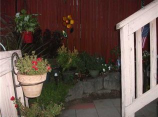 26 Summit St, Bristol, CT 06010