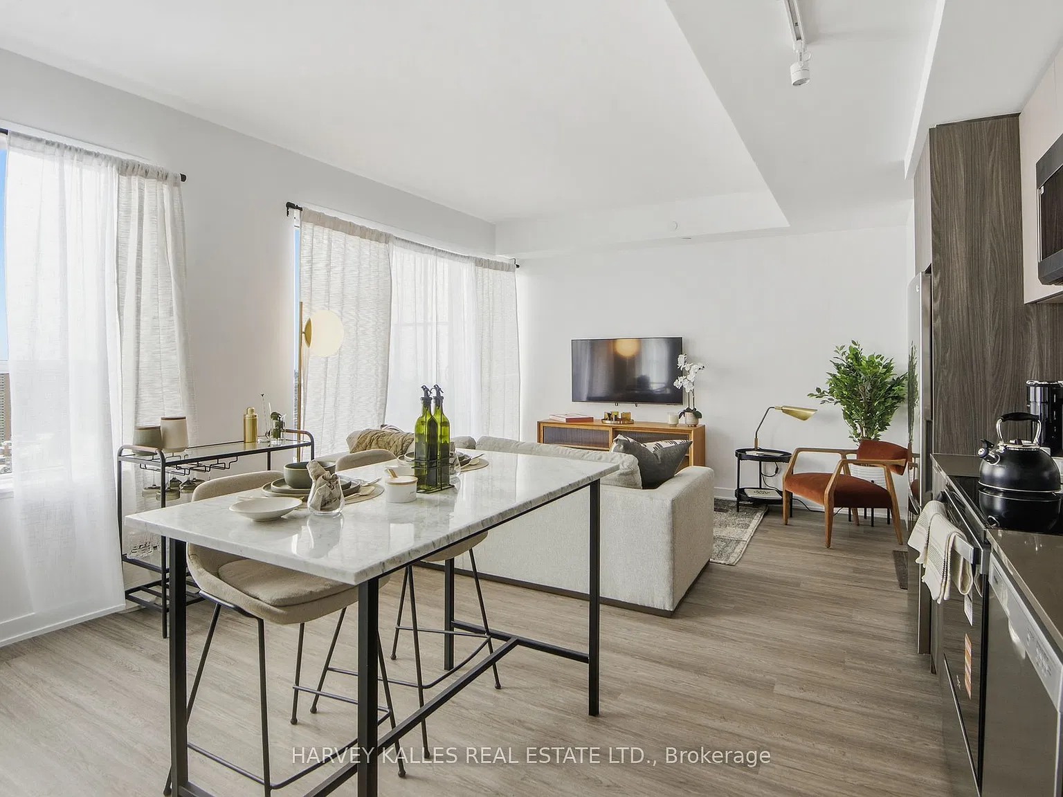 2 bed, $2,940 — Photo 3
