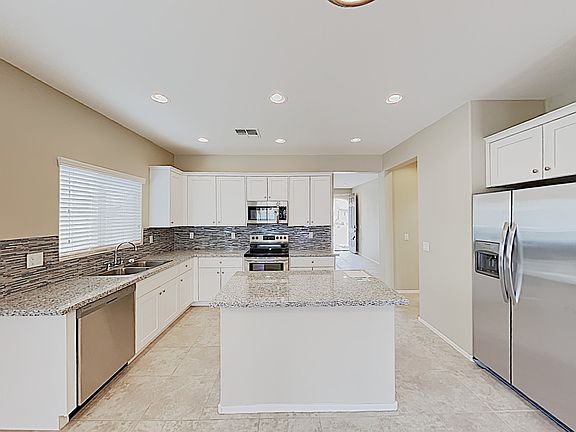 5th image of 1096 W Desert Glen Dr