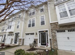 305 Monroe Point Dr, Colonial Beach, VA 22443
