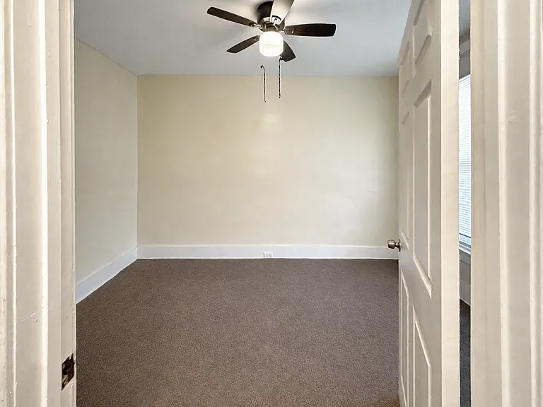 1617 N Warwick Ave — Photo 4