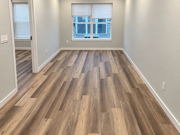 4th image of 154 Hamilton Ave #3