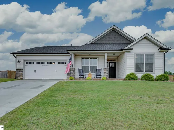 825 Grantwood Cir, Greer, SC 29651