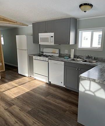 3rd image of 39625 Deer St Lot 25