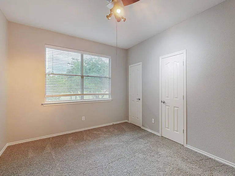 4134 Petersburg Dr — Photo 25