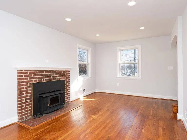 10026 Lorain Ave — Photo 6