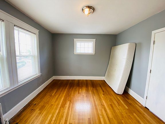 4th image of 162 South St APT 2L