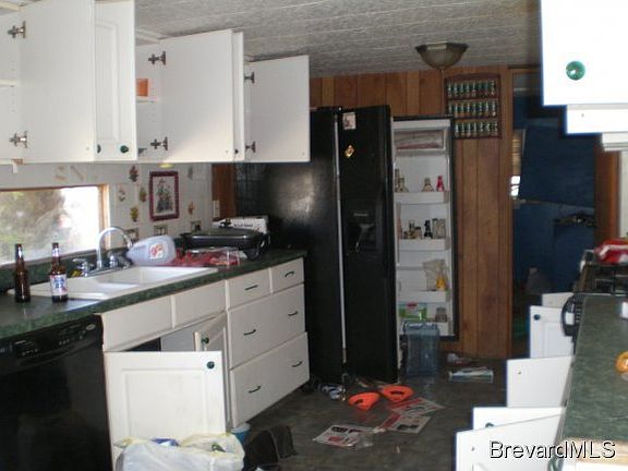 4th image of 320 Saint Charles Ave NE