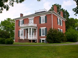 1541 Hurricane Dr, Bedford, VA 24523