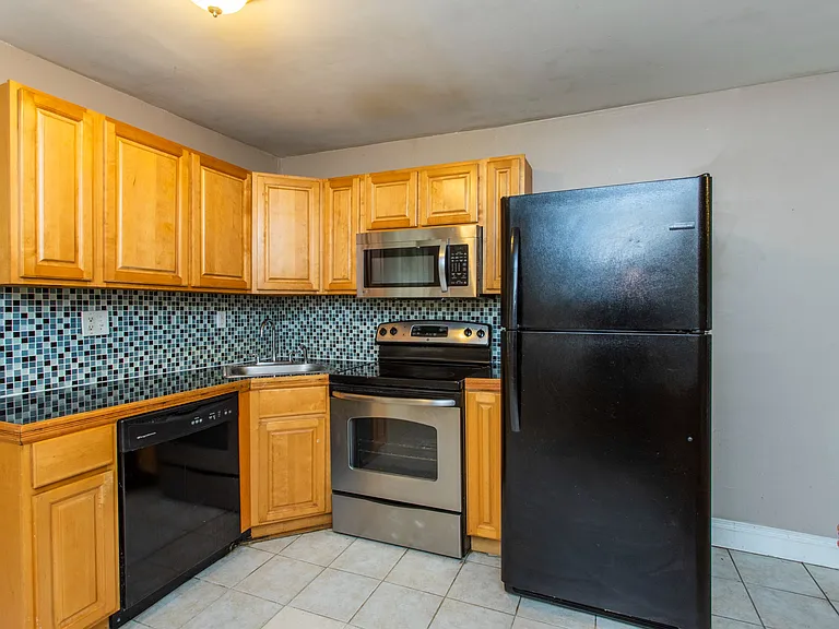 1604 N Bouvier St — Photo 34
