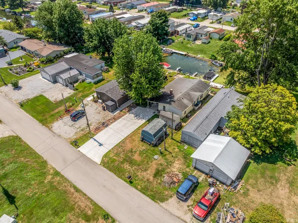 11 Ems B6a Ln, Leesburg, IN 46538