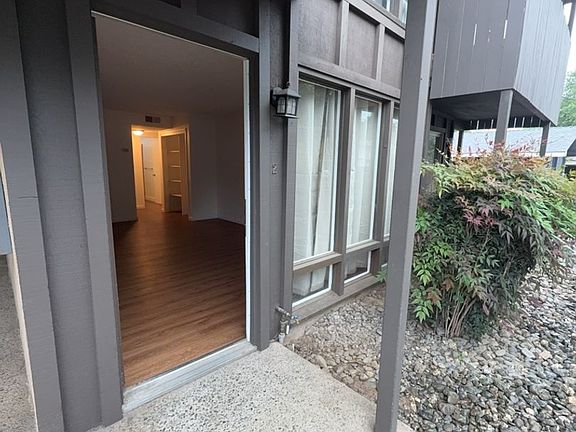 3rd image of 615 Rancheria Dr APT 2