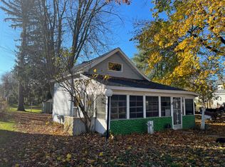 810 1st St, Lake Odessa, MI