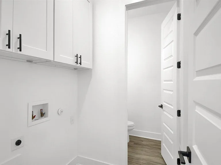 21200 Portsmouth Cv #3 — Photo 11