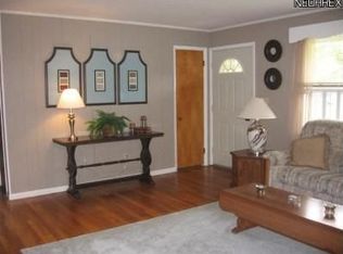 1990 Parkwood Dr NW, Warren, OH