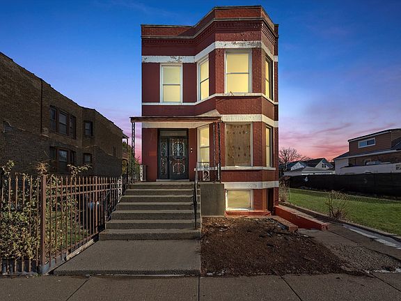 2nd image of 6513 S Damen Ave