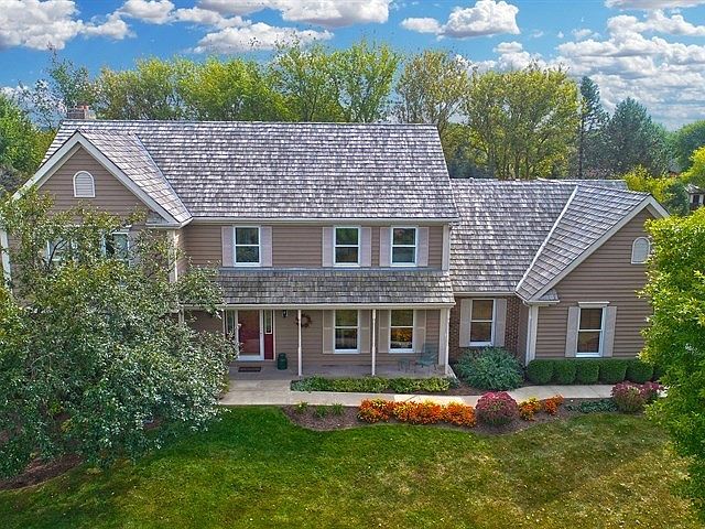 1st image of 50 Lynn Dr