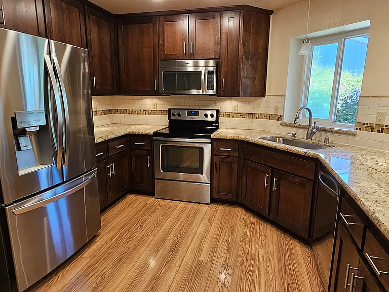 3083 Funston Dr — Photo 2