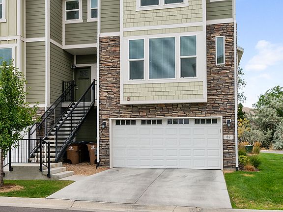 3rd image of 52 E Golden Privet Dr