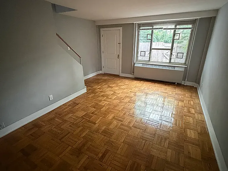 192-04D 71st Cres #L — Photo 4
