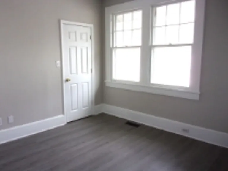 411 N Confederate Ave — Photo 4