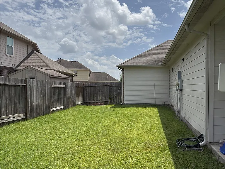 30723 Legends Ridge Dr — Photo 3