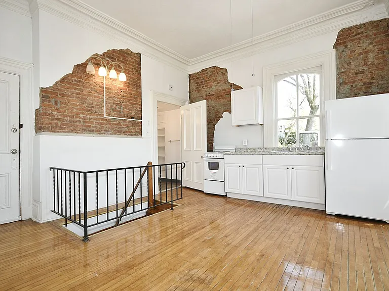 991 Leon Rd — Photo 11