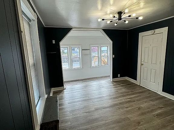 5th image of 128 Main St Floor 1