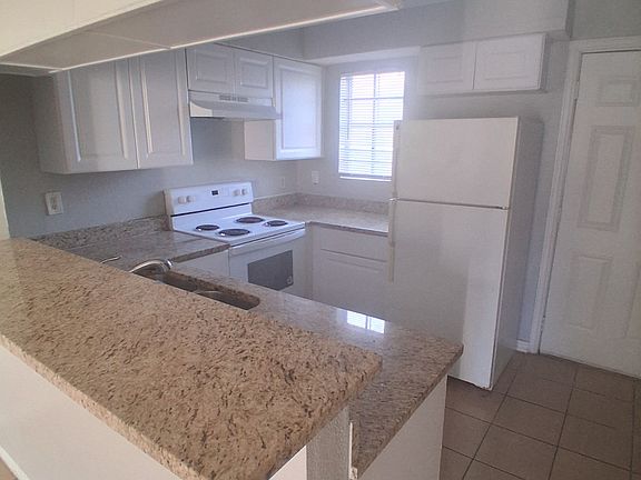 4th image of 9459 Olde Towne Row