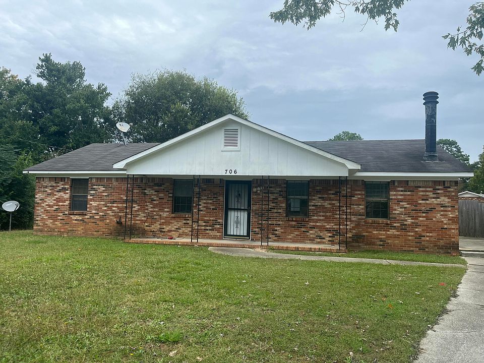 1st image of 706 Cottonwood Ct