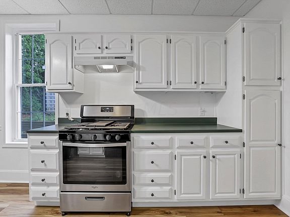 5th image of 309 Oakwood Ave