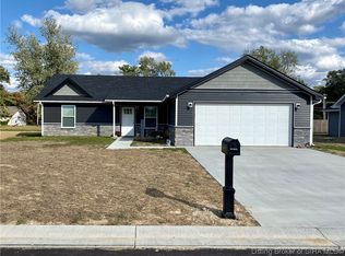 1204 Ironwood Pass Ave, Scottsburg, IN 47170