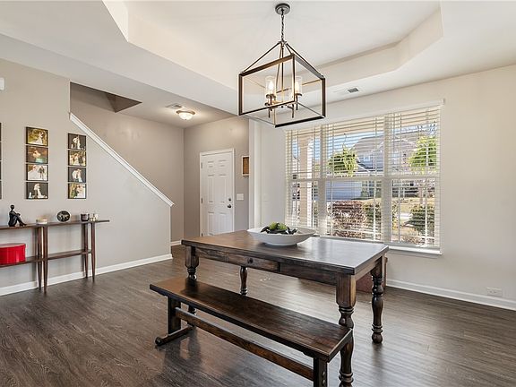 4th image of 171 Caledonia Dr