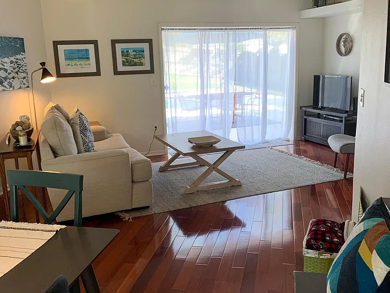 400 Meravan Ct — Photo 7